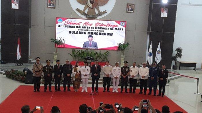 Jusnan Mokoginta sah sebagai Penjabat Kabupaten Bolaang Mongondow (Bolmong).