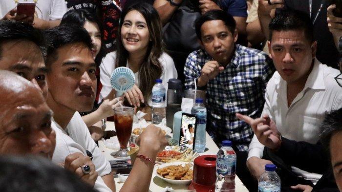 Kaesang Pangarep Mengunjungi Jalan Roda Manado pada Jumat (13/10/2023)