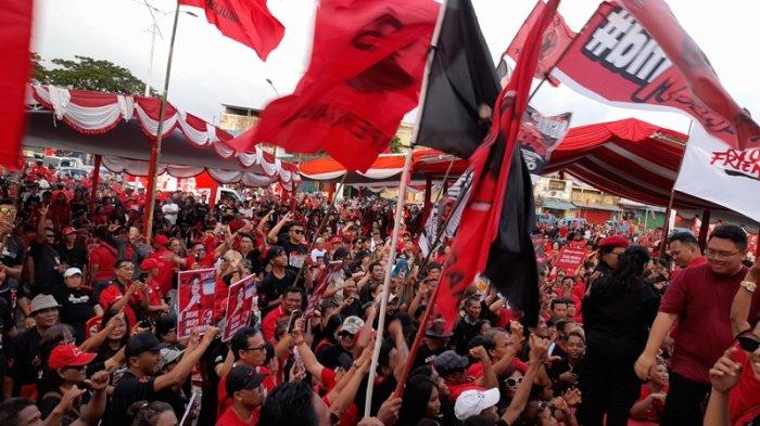 Kampanye terbatas PDIP di Kalimas, Manado, Sulawesi Utara, Sabtu (27/1/2024).