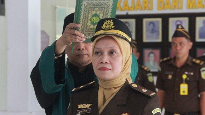 Kasi Pidsus Kejari Minahasa, Rastin Mokodompit.