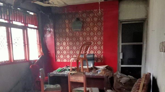 Kantor Camat Kalawat Terbakar Tadi Dini Hari Raby 13 September 2023.
