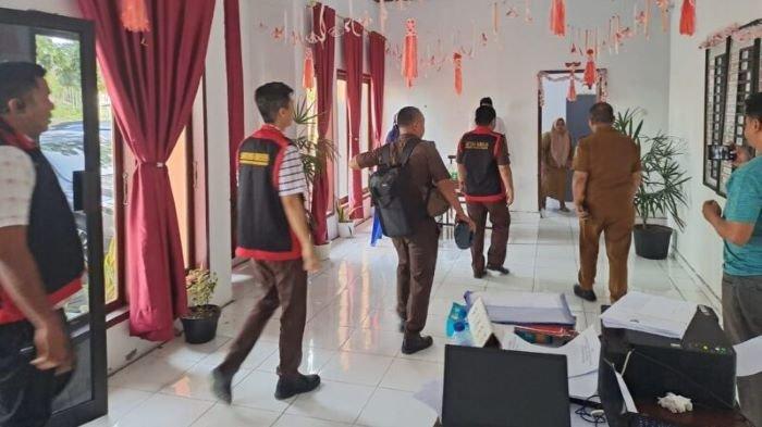 Penggeledahan kantor Dinas Pemberdayaan Masyarakat dan Desa (DPMD) Bolmong, Sulawesi Utara (Sulut), yang dilakukan oleh Kejari Kotamobagu.