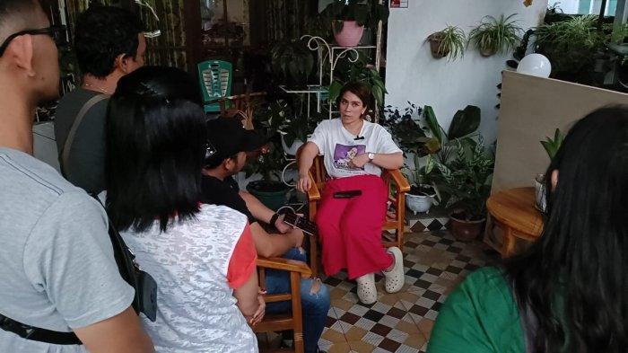 Keluarga Rinoa Aurora Senduk yang jadi korban penganiayaan anak artis di Jakarta.