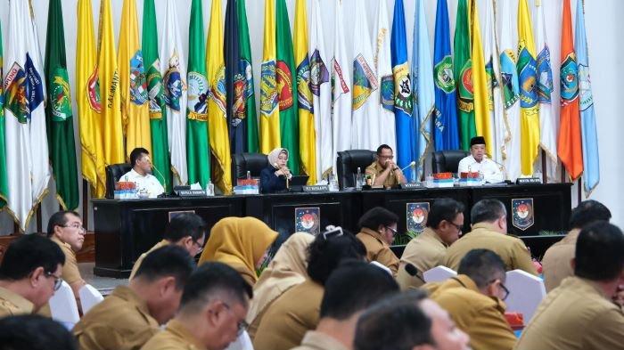 Rapat Kementerian Agraria dan Tata Ruang/Kepala Badan Pertanahan Nasional (ATR/BPN) bersama Kemendagri