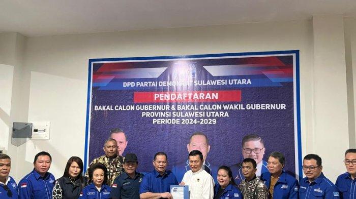 Ketua DPW Partai NasDem Sulawesi Utara, Victor Mailangkay, mendaftar sebagai bakal Calon Wakil Gubernur Sulut di Partai Demokrat Sulut, Sabtu (18/5/2024).