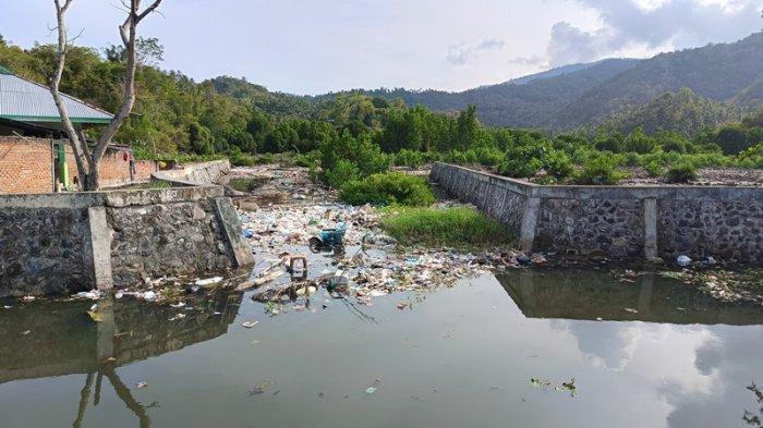 Kondisi sungai di Desa Borgo yang ada di Kecamatan Belang, Kabupaten Mitra, Sulawesi Utara