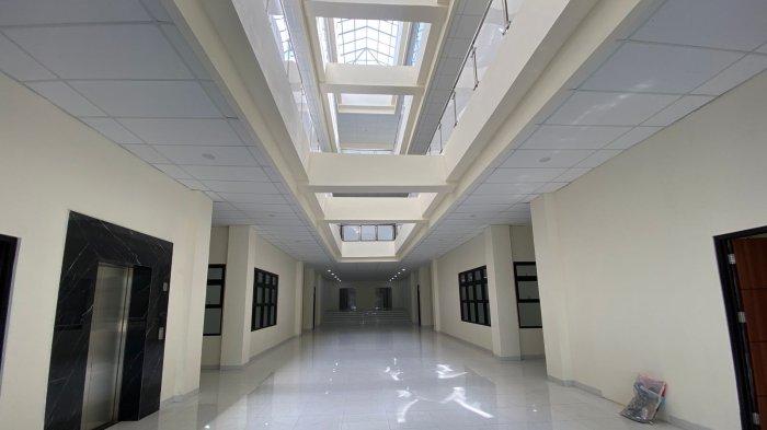 Kondisi terkini di Kantor DPRD Manado yang berlokasi di Jalan Mapanget, Dekat Tongkongan Pintu Masuk Perumahan GPI, Kamis (19/12/2024).