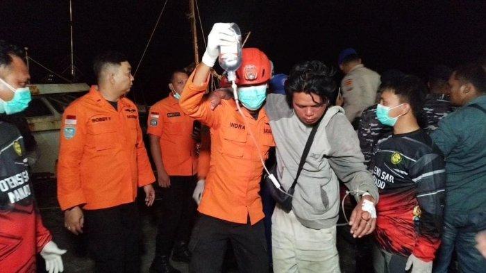 Korban LCT Bora yang berhasil ditemukan dalam keadaan selamat di perairan Batang Dua, Provinsi Malut.