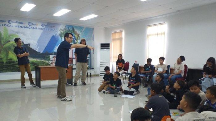 Kunjungan siswa SD-SMP Advent Kolongan di Kantor Tribun Manado, Jalan AA Maramis, Kairagi Dua, Mapanget, Manado, Sulawesi Utara, Kamis (9/11/2023).