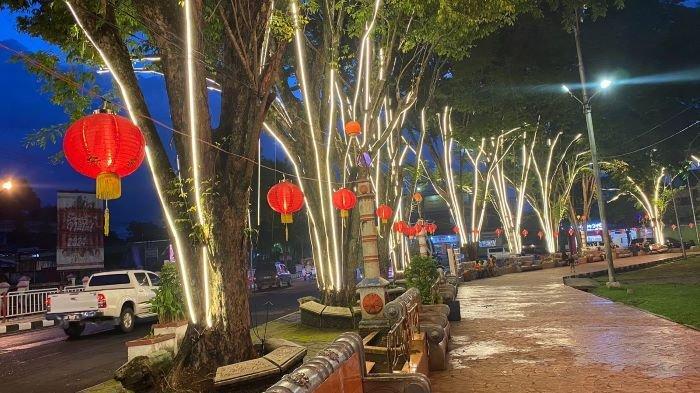 Lampion Imlek di Lapangan Sparta Tikala Manado