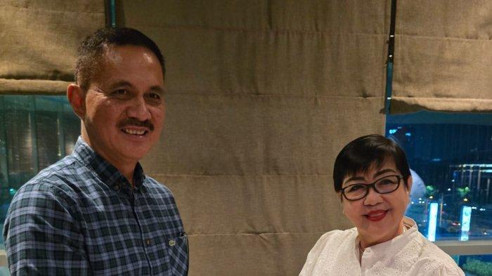 Letjen (Purn) TNI Denny Tuejeh mendaftar sebagai cagub Sulut diterima Ketua KSSM, Conny L Rumondor di Jakarta.