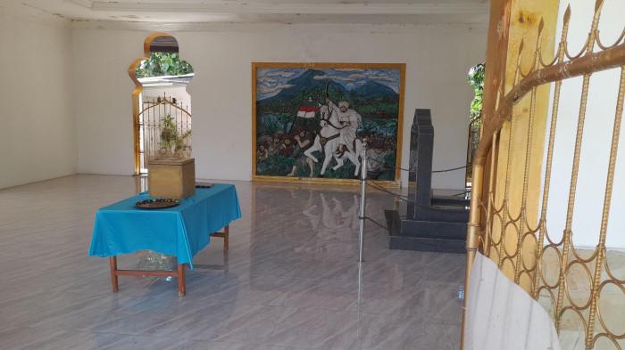 MAKAM PAHLAWAN: Makam Tuanku Imam Bonjol di Desa Lotta, Kecamatan Pineleng, Kabupaten Minahasa, Provinsi Sulawesi Utara (Sulut), Senin (28/7/2025).