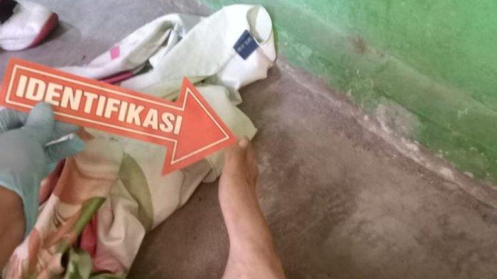 Olah TKP Penemuan Mayat di Kelurahan Wenang Selatan Lingkungan IV, Kecamatan Wenang, Manado, Sulawesi Utara.