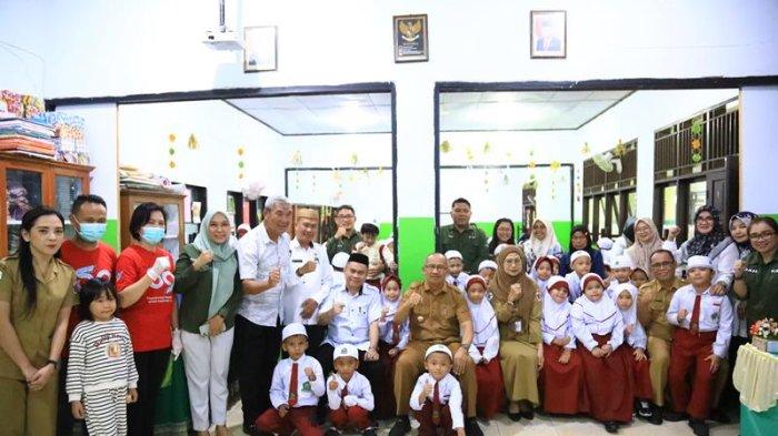 PJ Wali Kota Kotamobagu Asripan Nani menyambangi SDIT An-Nahl Kotamobagu dan Madrasah Ibtidaiyah Baitul Makmur Kotamobagu, Sulawesi Utara, Selasa (23/7/2024).