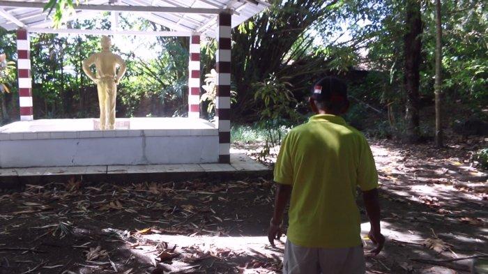 Patung Pahlawan Robert Wolter Mongisidi di Jalan Mogandi Satu, Kelurahan Malalayang Satu, Kecamatan Malalayang, Manado, Sulawesi Utara, Selasa (7/5/2024).
