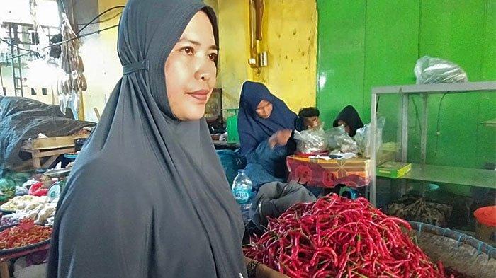 Pedagang di Pasar 23 Maret Kotamobagu Sulawesi Utara.