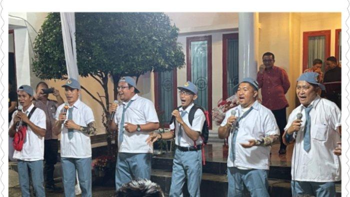 Penampilan Zaitun Voice Kota Bitung kontestan ajang mencari bakat Indonesia Got Talent di Syukur Pernikahan Keluarga Walikota Bitung Mantiri Tangkudung.