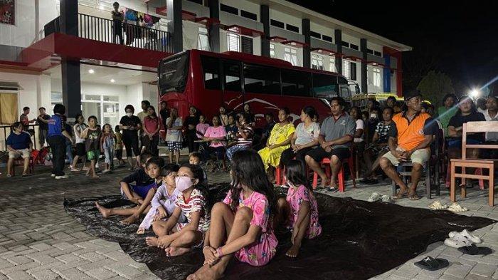 Pengungsi erupsi Gunung Ruang dari berbagai Desa dan Kelurahan di Tagulandang Kabupaten Kepulauan Sitaro Sulawesi Utara mengungsi ke Rumah Susun di Bitung.