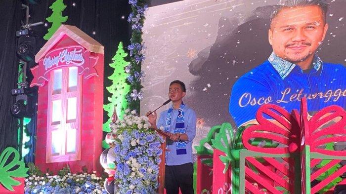 Perayaan Natal HBL Foundation bersama Gibran Rakabuming Raka di Emmanuel Amphitheater Catholic Youth Minut Sulawesi Utara, Sabtu (24/12/2023) malam. (tribunmanado.co.id/Wendia Putra Paputungan)