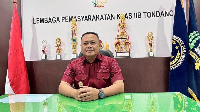 INDONESIA VS CHINA: Pertandingan sengit antara Timnas Indonesia melawan Cina malam ini menjadi sorotan banyak pihak, tak terkecuali Kepala Lembaga Pemasyarakatan (Kalapas) Tondano, Akhmad Sobirin.
