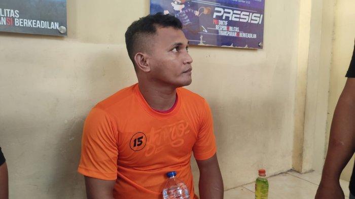 Polisi Gadungan Pelaku Rudapaksa di Manado Sulawesi Utara saat di amankan polisi, Jumat (24/5/2024).