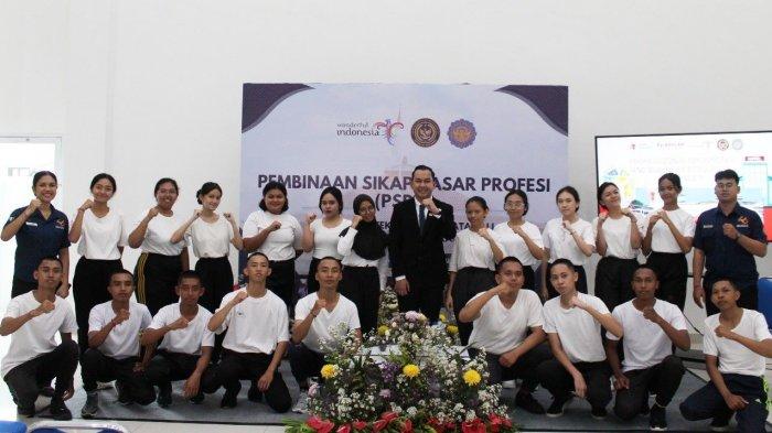 Politeknik Pariwisata Bali (PSDKU) menyelenggarakan kegiatan pembinaan sikap dasar profesi dengan tema “Meningkatkan Kompetensi Mahasiswa Menuju Profesionalisme dalam Dunia Pariwisata”