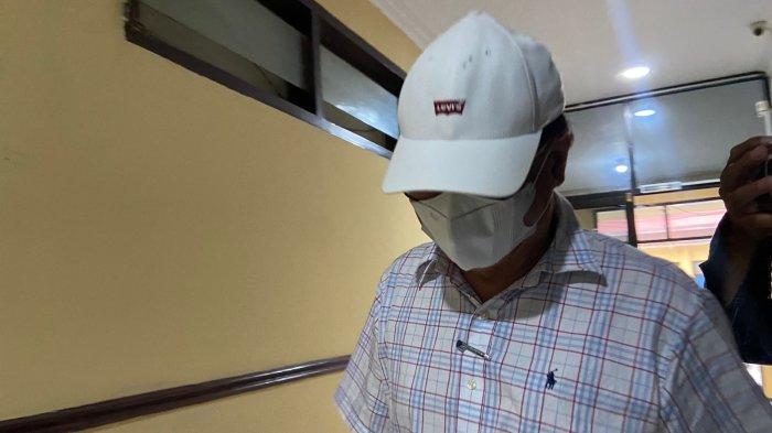 Potret Kadis Perkimtan Sulawesi Utara Alexander Watimena Diperiksa di Subdit Tipikor Polda Sulut