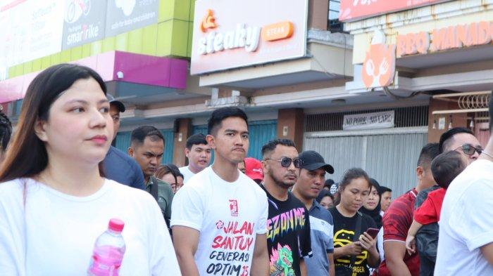 Potret Kaesang Pangarep Jalan Sehat bersama Warga di Kawasan Megamas Manado