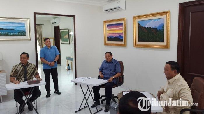 Potret Prabowo Subianto bertemu SBY di Pacitan, Sabtu (17/2/2024). SBY didampingi AHY hinngga Ibas.