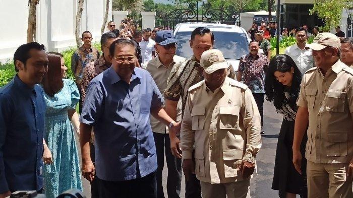 Potret Prabowo Subianto bertemu SBY di Pacitan, Sabtu (17/2/2024). SBY didampingi AHY hinngga Ibas.