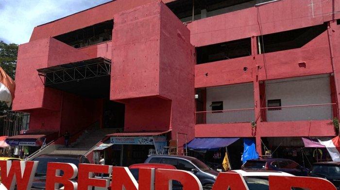 Potret aktivitas warga di New Bendar 45 Kota Manado, Sulawesi Utara, Rabu (8/11/2023).
