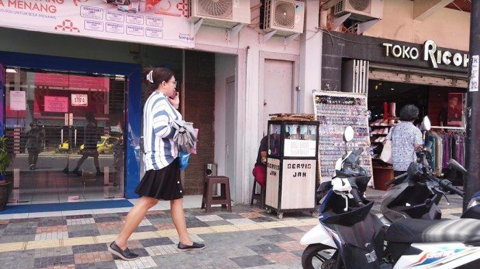 Potret aktivitas warga di New Bendar 45 Kota Manado, Sulawesi Utara, Rabu (8/11/2023).
