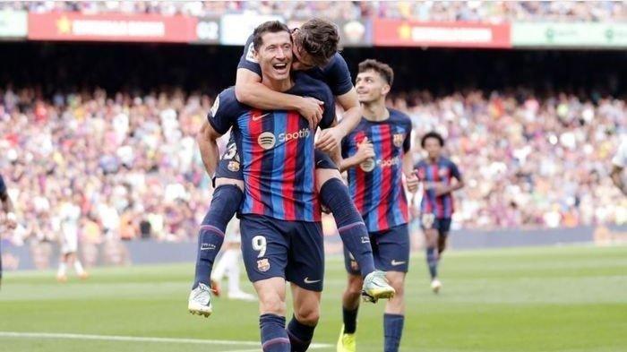 Prediksi Skor Barcelona vs Espanyol di Liga Spanyol via Live Streaming Bein Sports dan Live Streaming TV Online. Robert Lewandowski main.