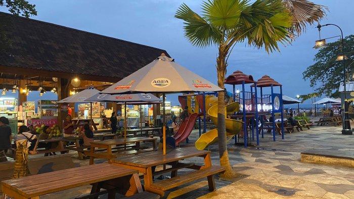 Suasana Malalayang Beach Walk Manado