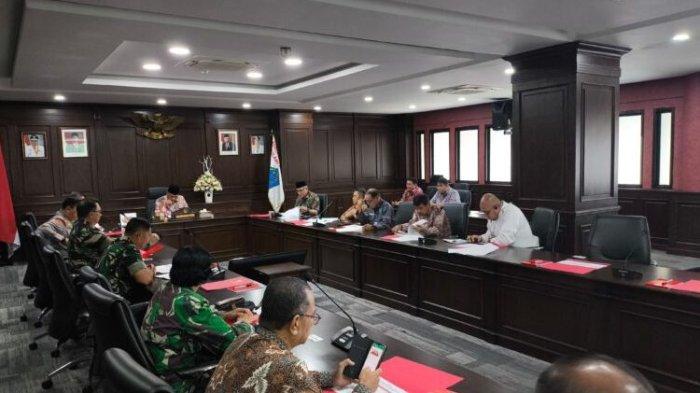 Rapat koordinasi bersama jajaran Forkopimda pada H - 5 Idul Fitri, Jumat (5/4/2024) di kantor Gubernur Sulut.