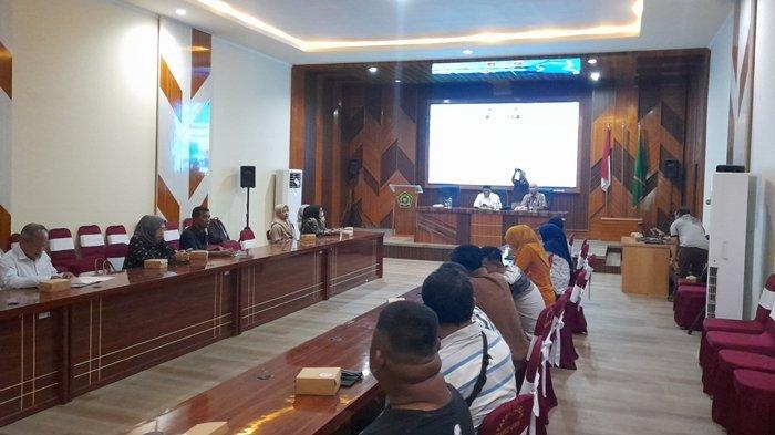 SIAP BERANGKAT - Rapat persiapan penyelenggaraan Ibadah Haji Provinsi Sulawesi Utara di Aula Kanwil Kemenag Sulut, Jumat (9/5/2025).