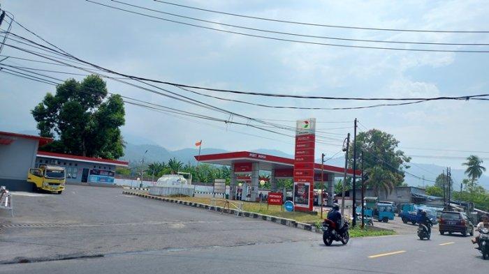 SPBU Tateli yang ada di Kabupaten Minahasa, Sulawesi Utara, diduga menggelapkan ribuan solar subsidi.