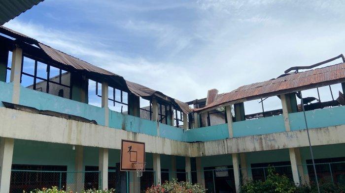 KEBAKARAN PESANTREN - Kondisi terkini Pondok Pesantren Al-Mujahirin Manado, Sulawesi Utara, usai terbakar, Kamis (13/2/2025). Santri terpaksa dipulangkan ke rumah masing-masing.
