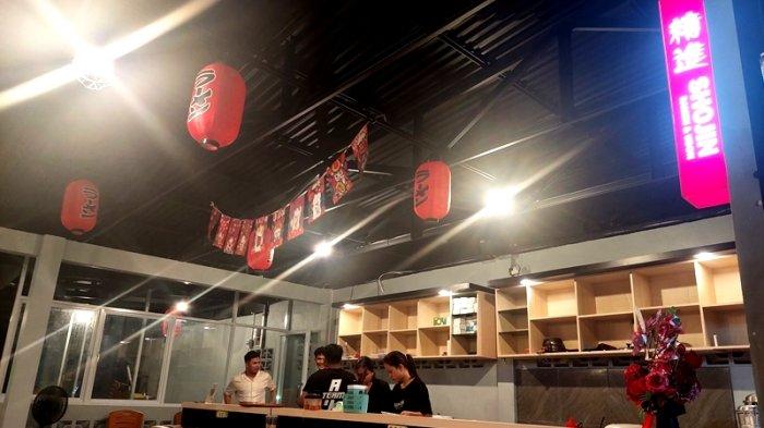 NONGKRONG - Potret suasana di Shojin Ramen & Udon, Desa Kawiley, Kecamatan Kauditan, Minahasa Utara, Jumat (30/5/2025).