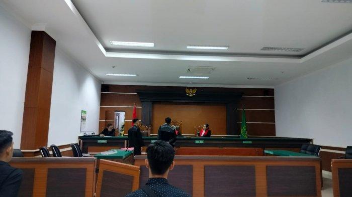 Sidang dakwaan kasus kekerasan anak di bawah umur yang terjadi di Manado dengan terdakwa Marlon Budiman.