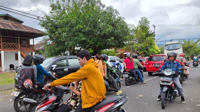 Suasana Lebaran Ketupat di Kampung Jawa Tondano (Jaton), Minahasa, Sulawesi Utara, Rabu (17/4/2024).