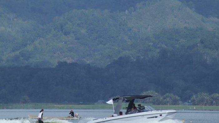 Suasana Perlombaan Wakefest 2023 di Danau Tondano Sulawesi Utara pada Jumat (24/11/2023). (Foto: tribunmanado.co.id/Wendia Putra Paputungan).