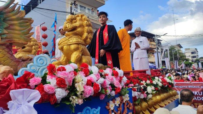 Para Pemuka Agama Tampil Bersama di perayaan Cap Go Meh Manado, Sulawesi Utara, Sabtu (24/02/2024).