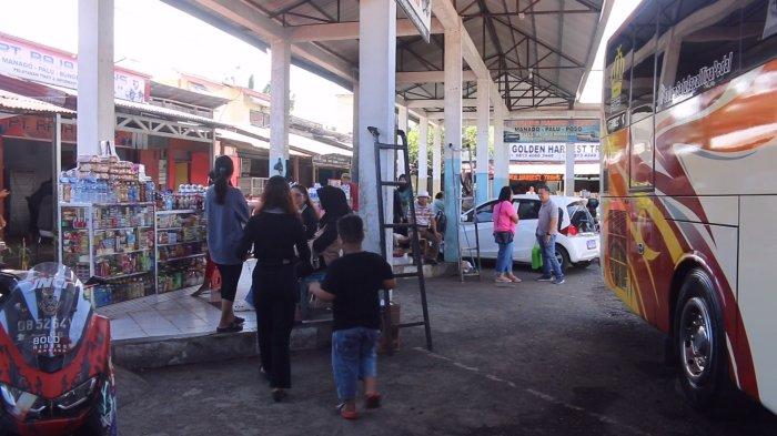 Suasana di Terminal Malalayang, Manado, Sulawesi Utara, Senin (15/4/2024).