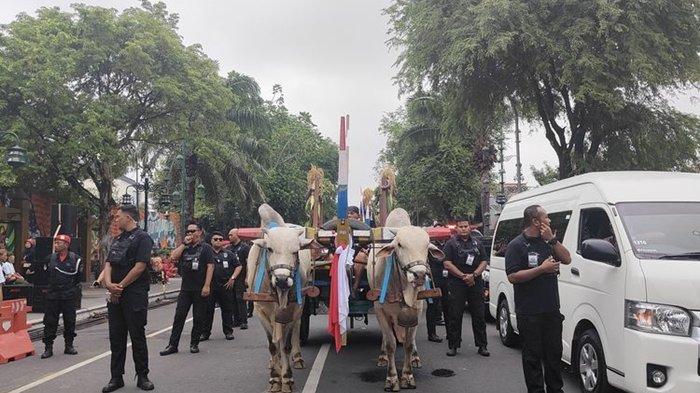 Suasana jelang kampanye akbar Paslon Pilpres 2024 nomor urut 03, Ganjar-Mahfud di Solo, Jawa Tengah, Sabtu (10/2/2024).