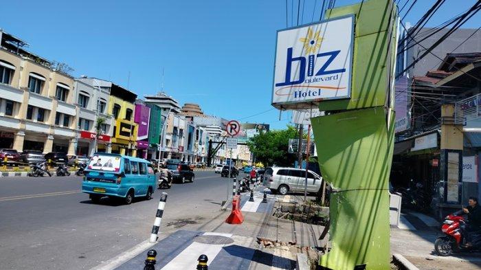 TKP lakalantas tunggal yang terjadi di jalan Piere Tendean, Kota Manado, Jumat 10 November 2023 dinihari.