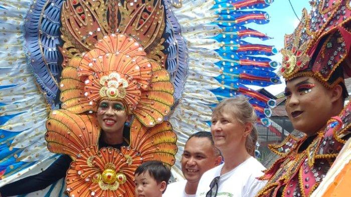Turnament Of Flower (TOF) atau parade bunga Tomohon Internasional Flower Festival (TIFF) 2023