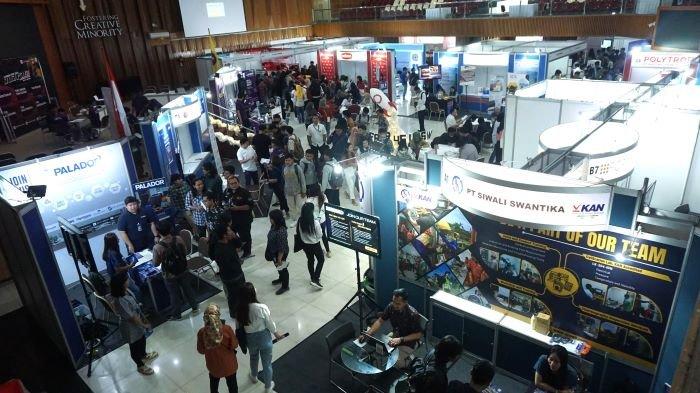 UKSW Job Fair dengan tema “Discover Your Dream Jobs” ini telah dibuka Kamis, (18/07/2024)