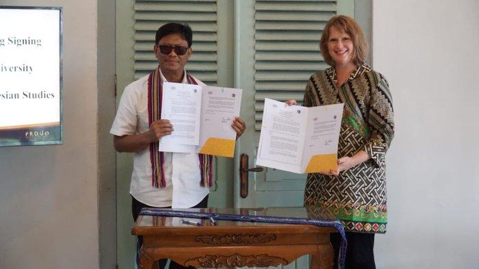 kerja sama akademik antara Universitas Kristen Satya Wacana (UKSW) dengan The American Institute for Indonesian Studies (AIFIS)