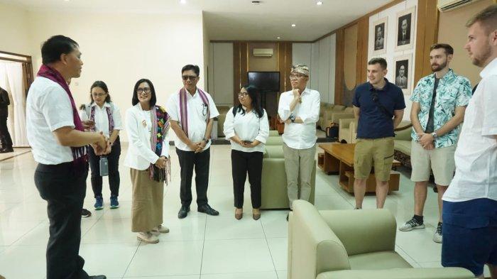 Dalam semangat kerja sama dan eksplorasi lintas benua, Universitas Kristen Satya Wacana (UKSW) bersama Faculty of Engineering, Czech University of Life Sciences Prague (CZU), Republik Ceko, mengadakan Summer School Training Course pada Senin hingga Sabtu (21-28/07/2024)